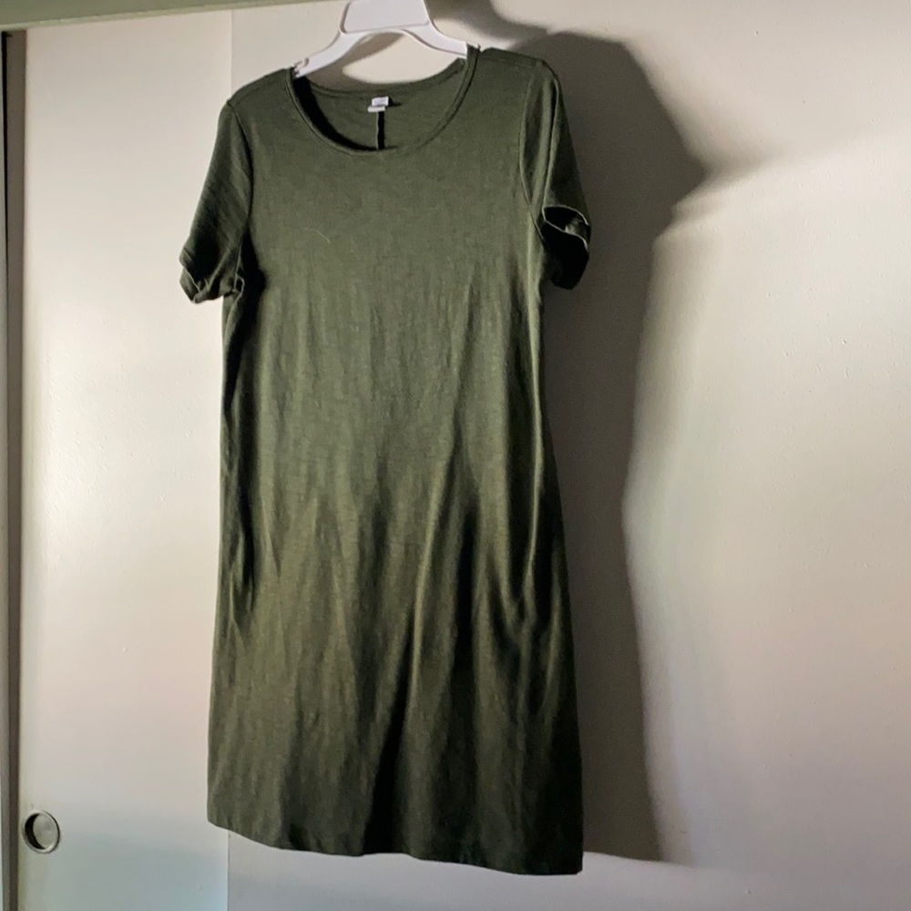 Old Navy t-shirt dress. Olive green, small, 34”